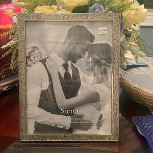 Siena Enameled Glitter Wedding 8 inch x 10 inch Picture Frame in gold